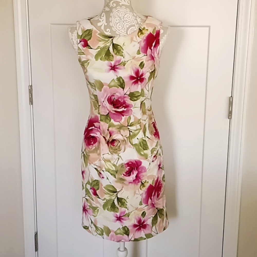 EUC Fitted Floral Dress Pink/White Size 4